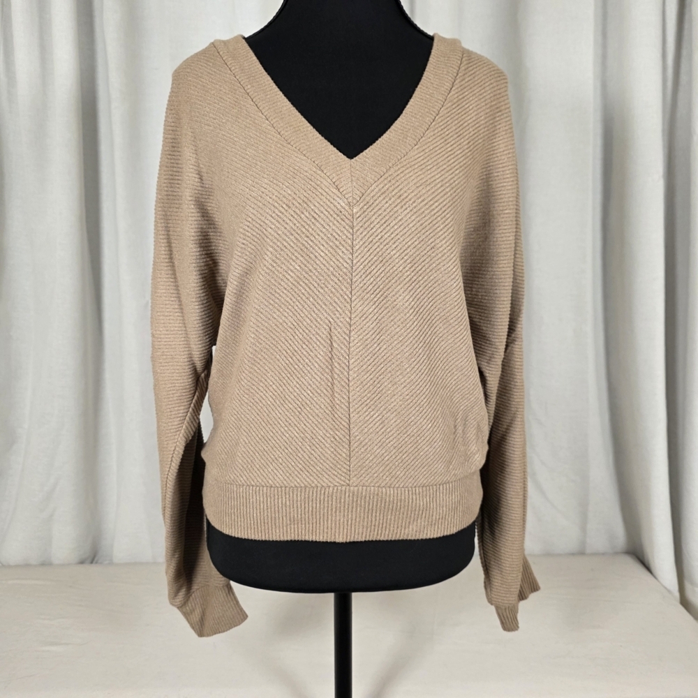 White House Black Market Ribbed V Neck Sweater Small